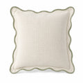 Dekokissen 45 x 45 cm Webstoff Creme Salbeigrün mit Wellenkante